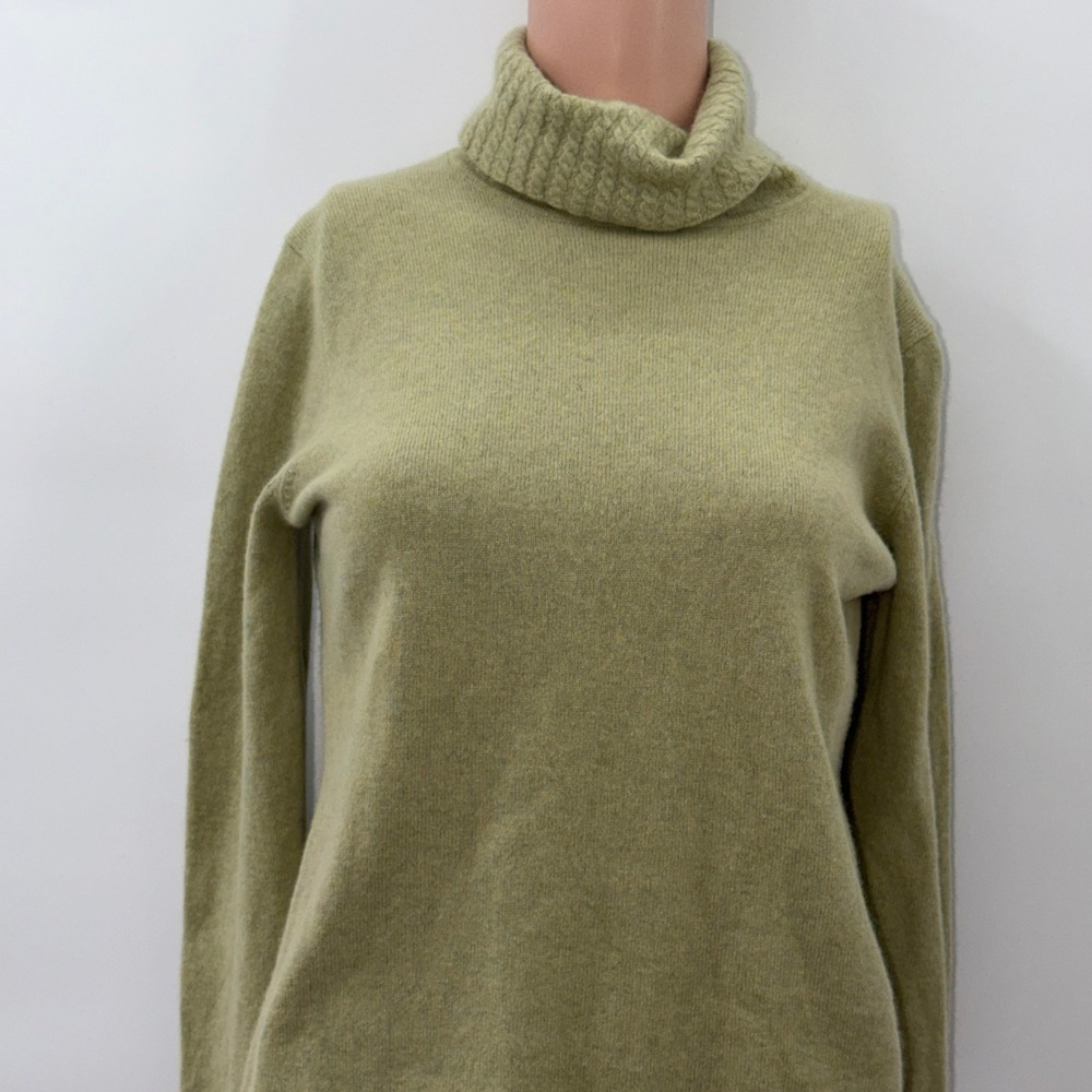 Griffen S 100% Cashmere Turtleneck Sweater Sage Green Quiet Luxury Minimalist